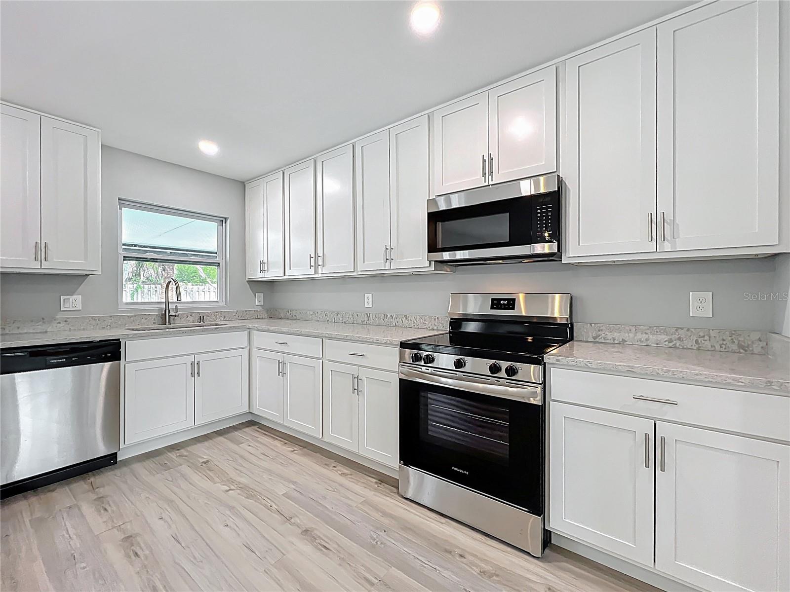 Image 27 of 71 For 8676 Hillside Drive