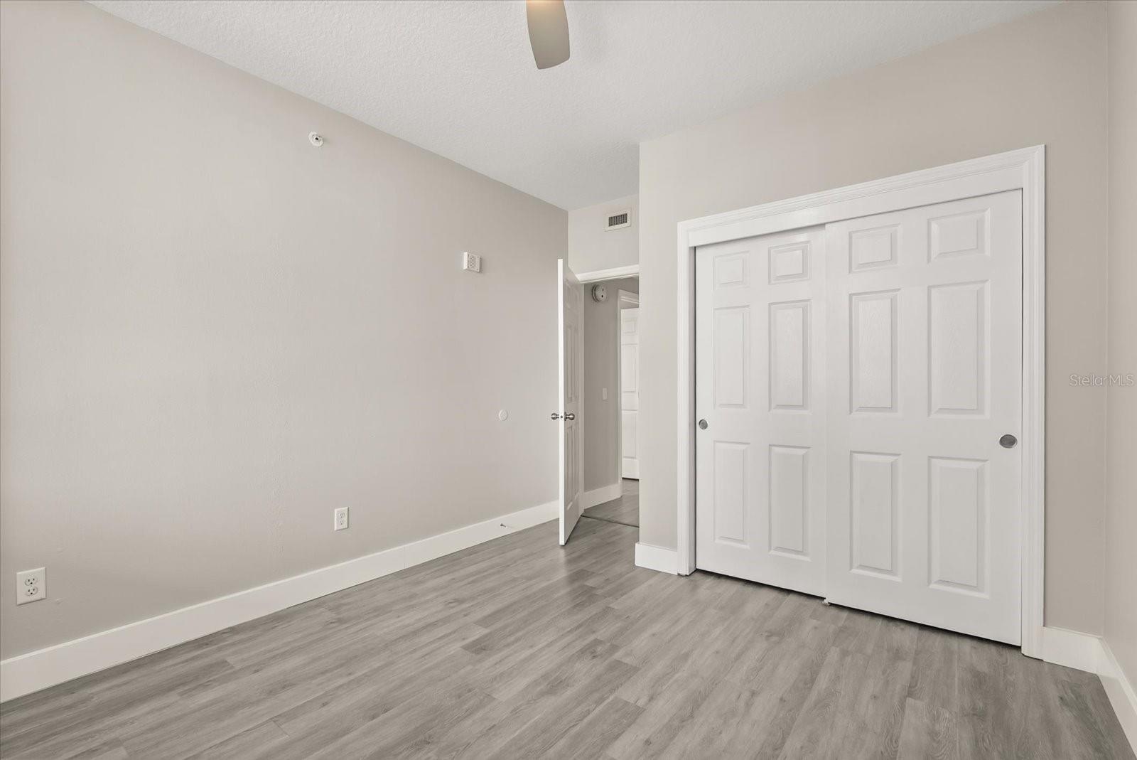 Image 21 of 34 For 322 Central Boulevard 1404