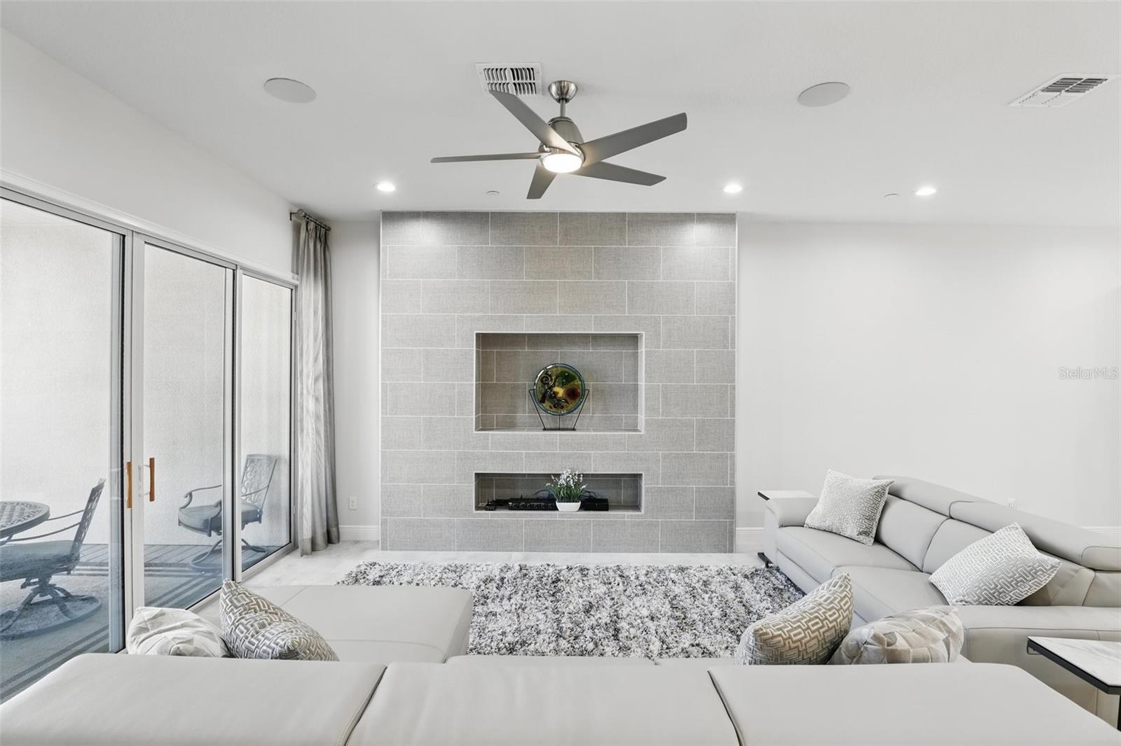Image 10 of 51 For 9527 Mere Parkway