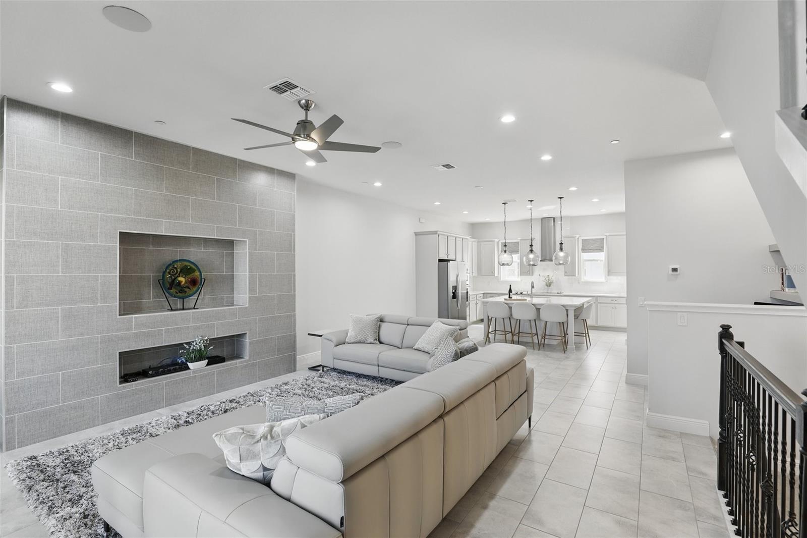 Image 11 of 51 For 9527 Mere Parkway