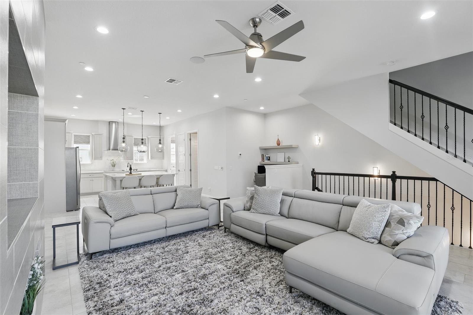 Image 13 of 51 For 9527 Mere Parkway