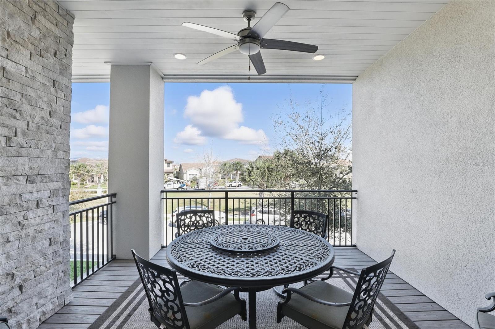 Image 14 of 51 For 9527 Mere Parkway