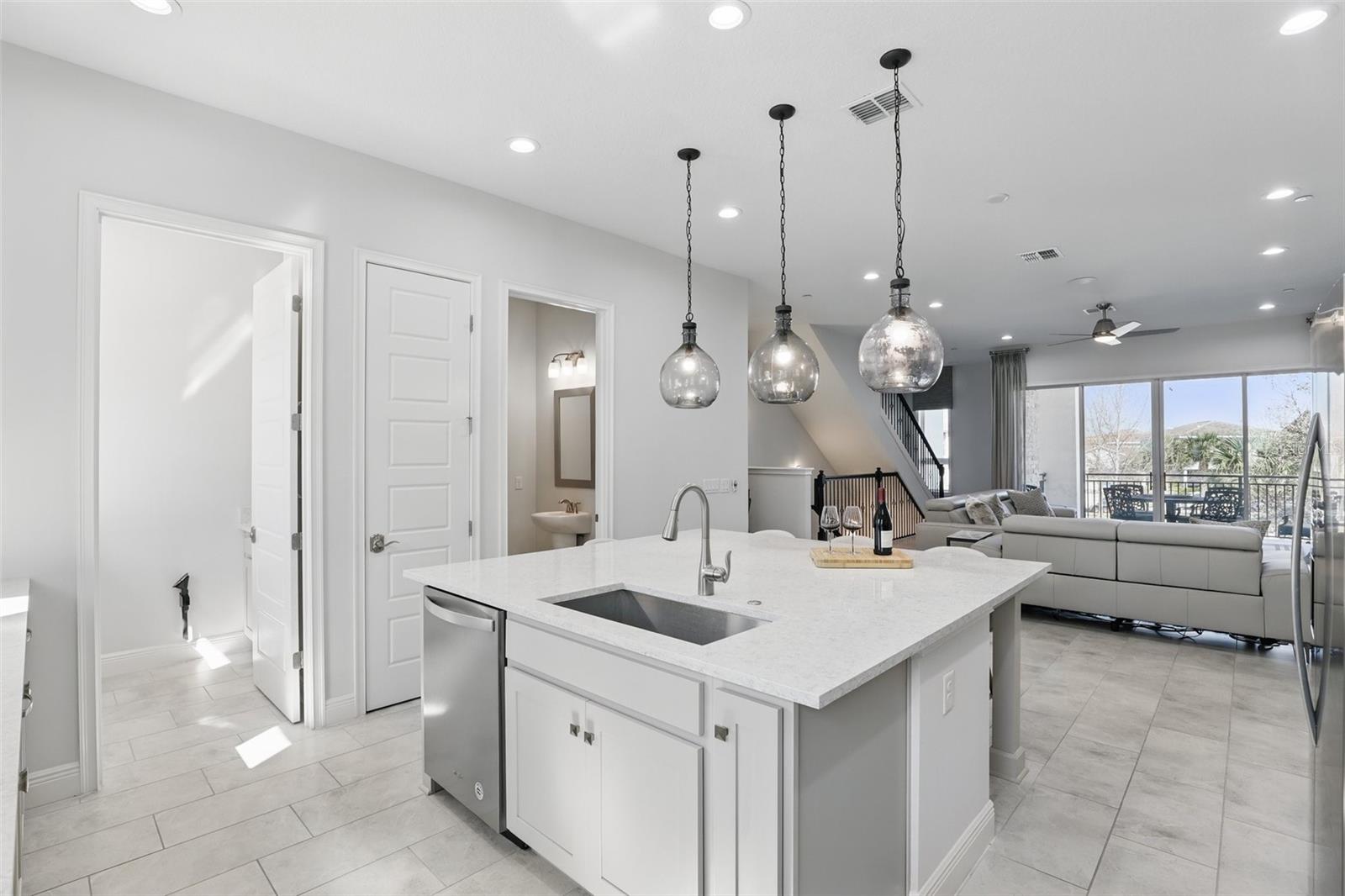 Image 18 of 51 For 9527 Mere Parkway