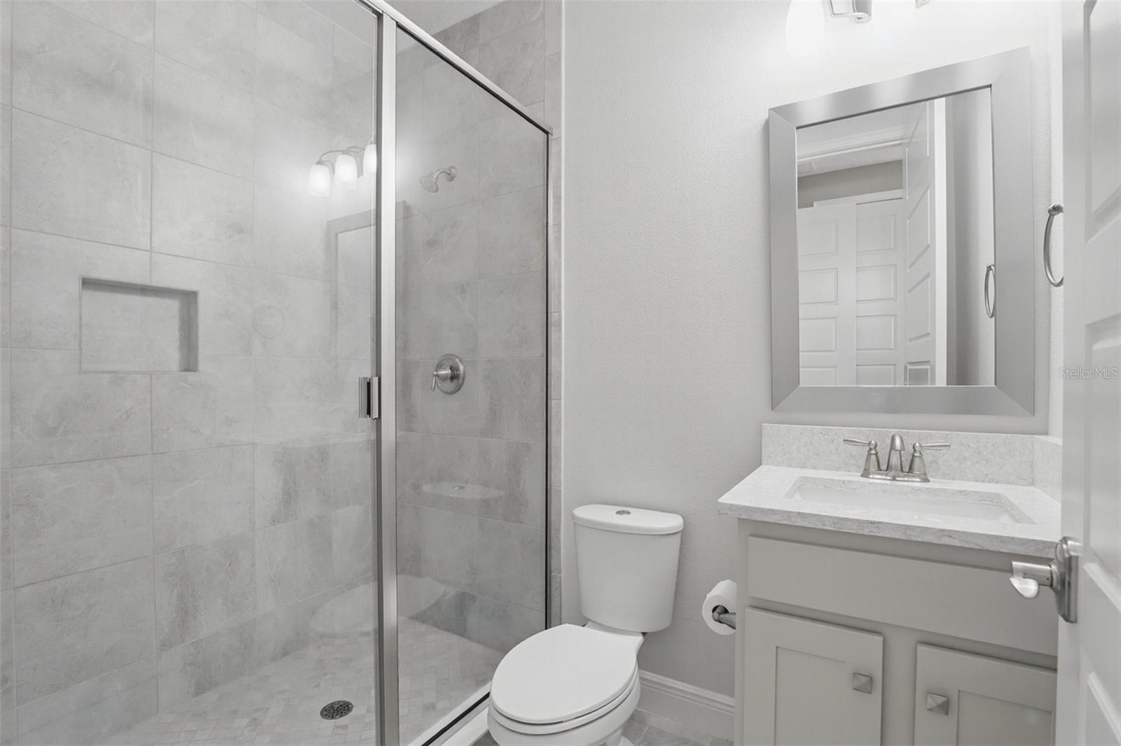 Image 6 of 51 For 9527 Mere Parkway