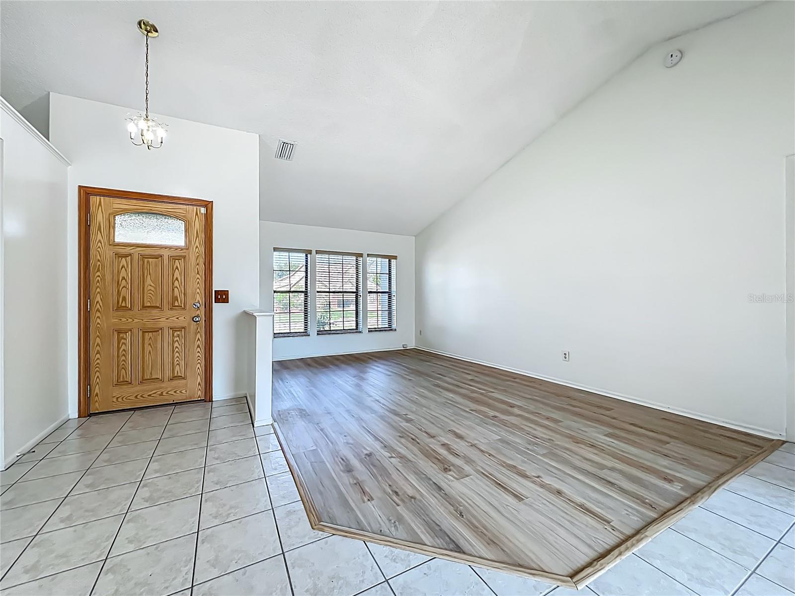 Image 16 of 64 For 2211 Fairmont Circle