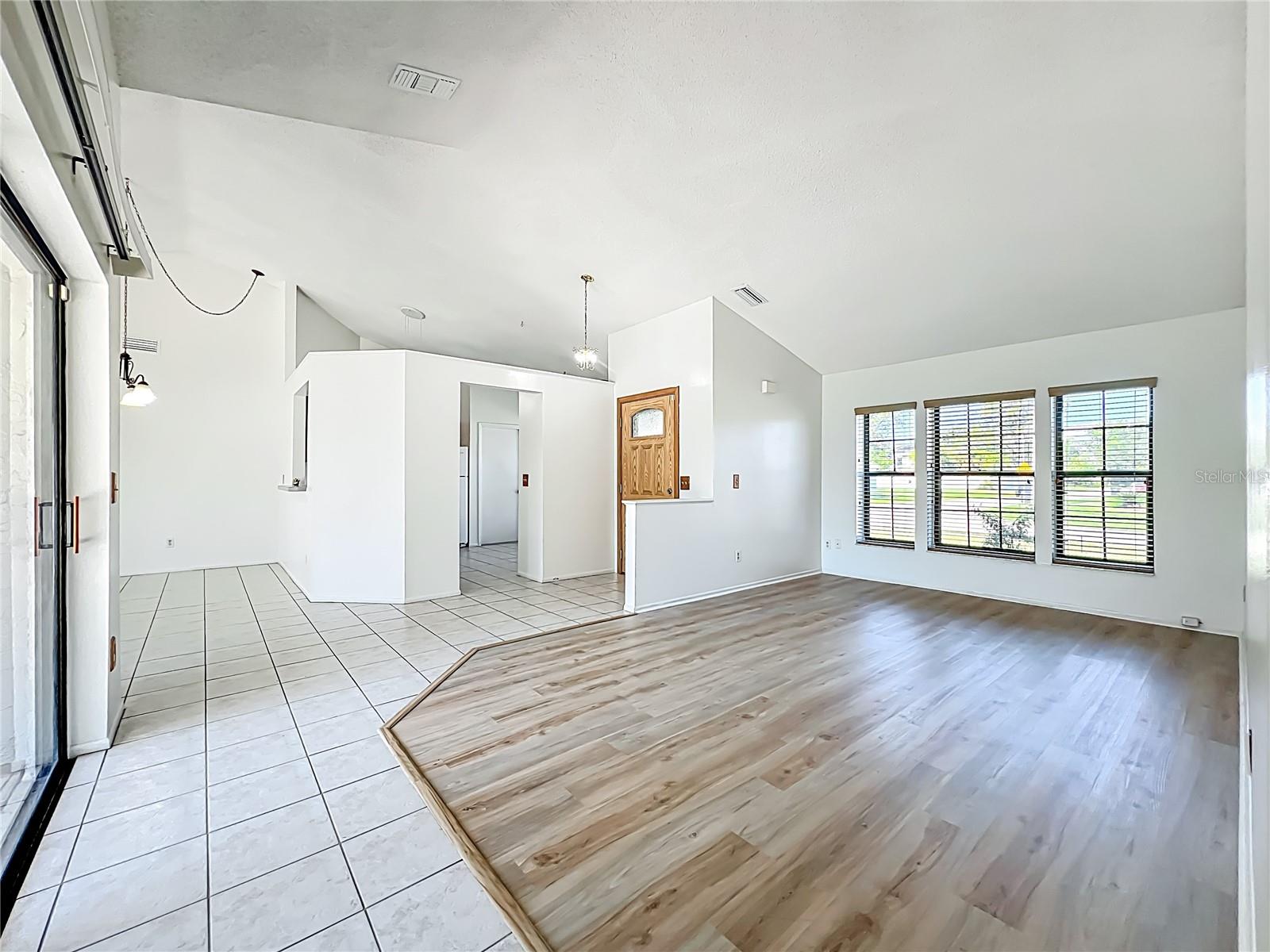Image 19 of 64 For 2211 Fairmont Circle
