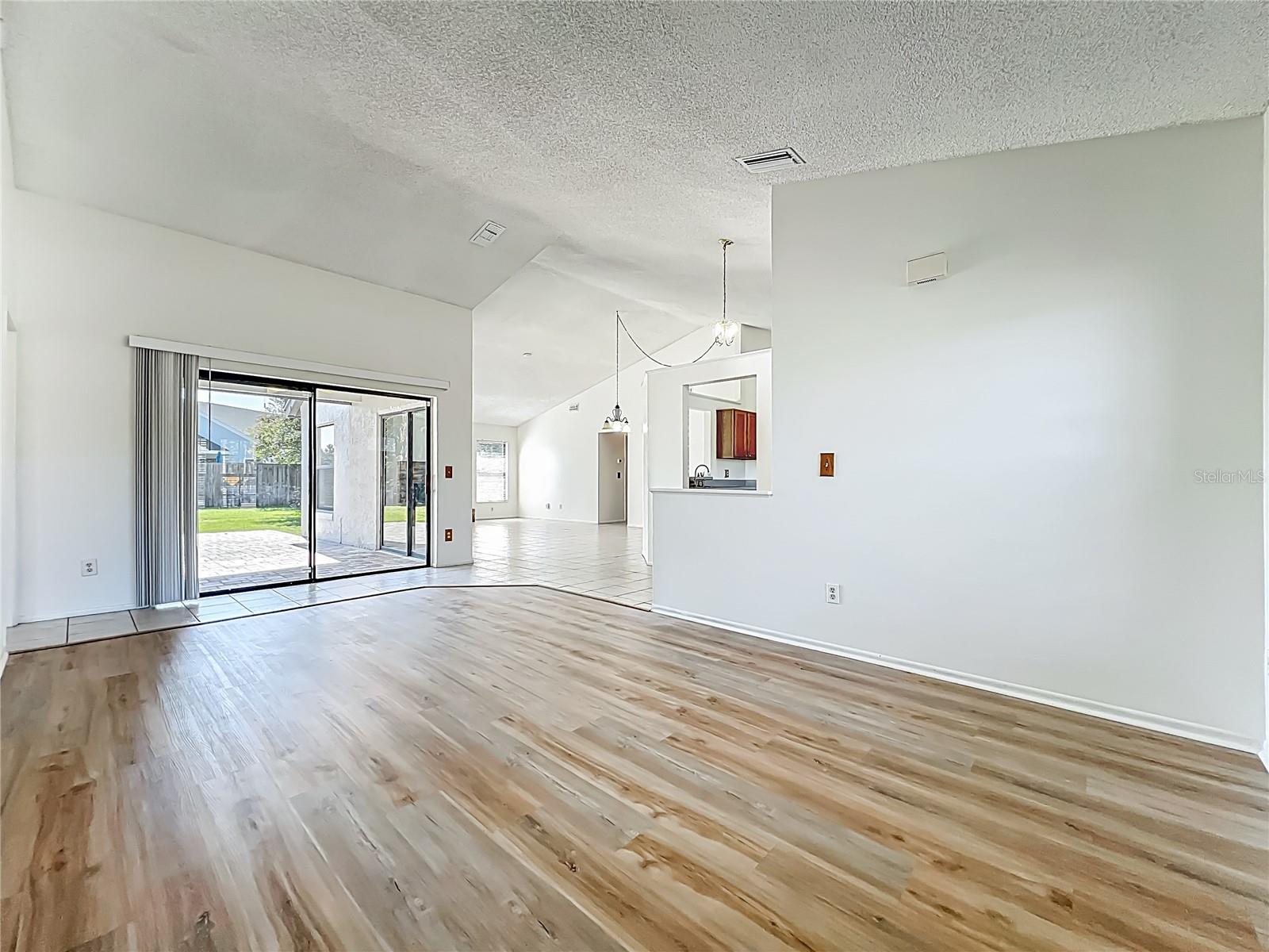 Image 20 of 64 For 2211 Fairmont Circle