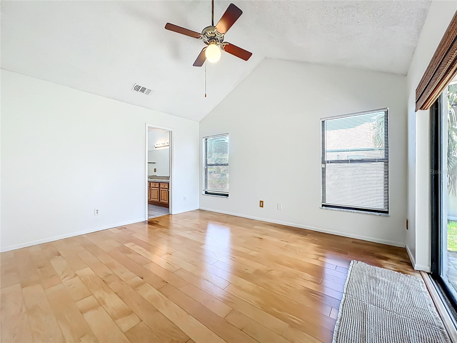 Image 40 of 64 For 2211 Fairmont Circle
