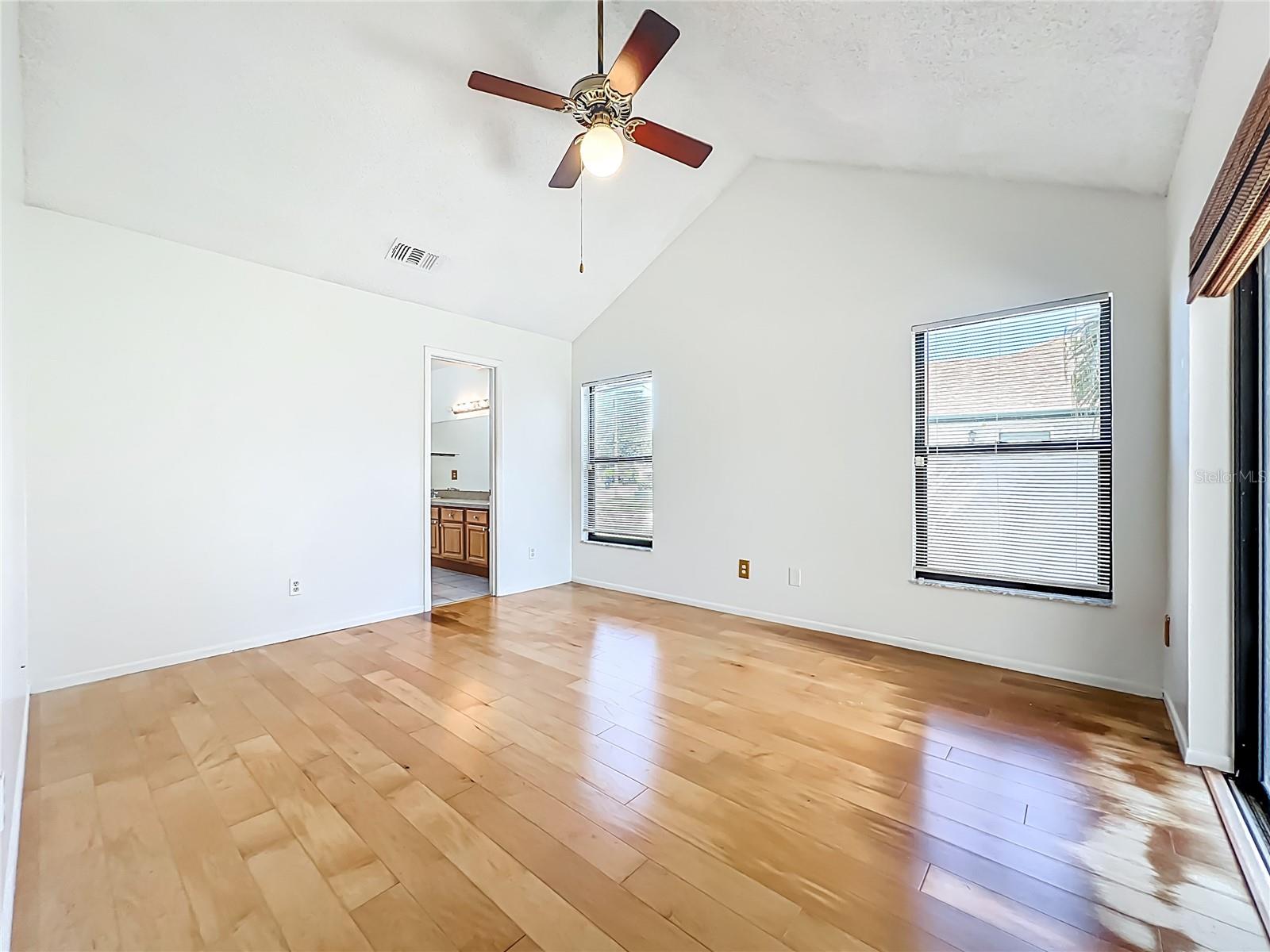 Image 41 of 64 For 2211 Fairmont Circle