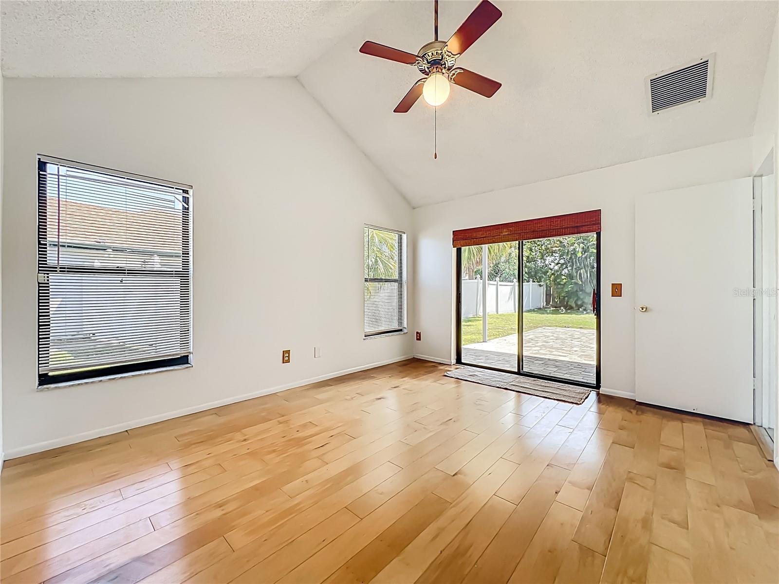 Image 43 of 64 For 2211 Fairmont Circle
