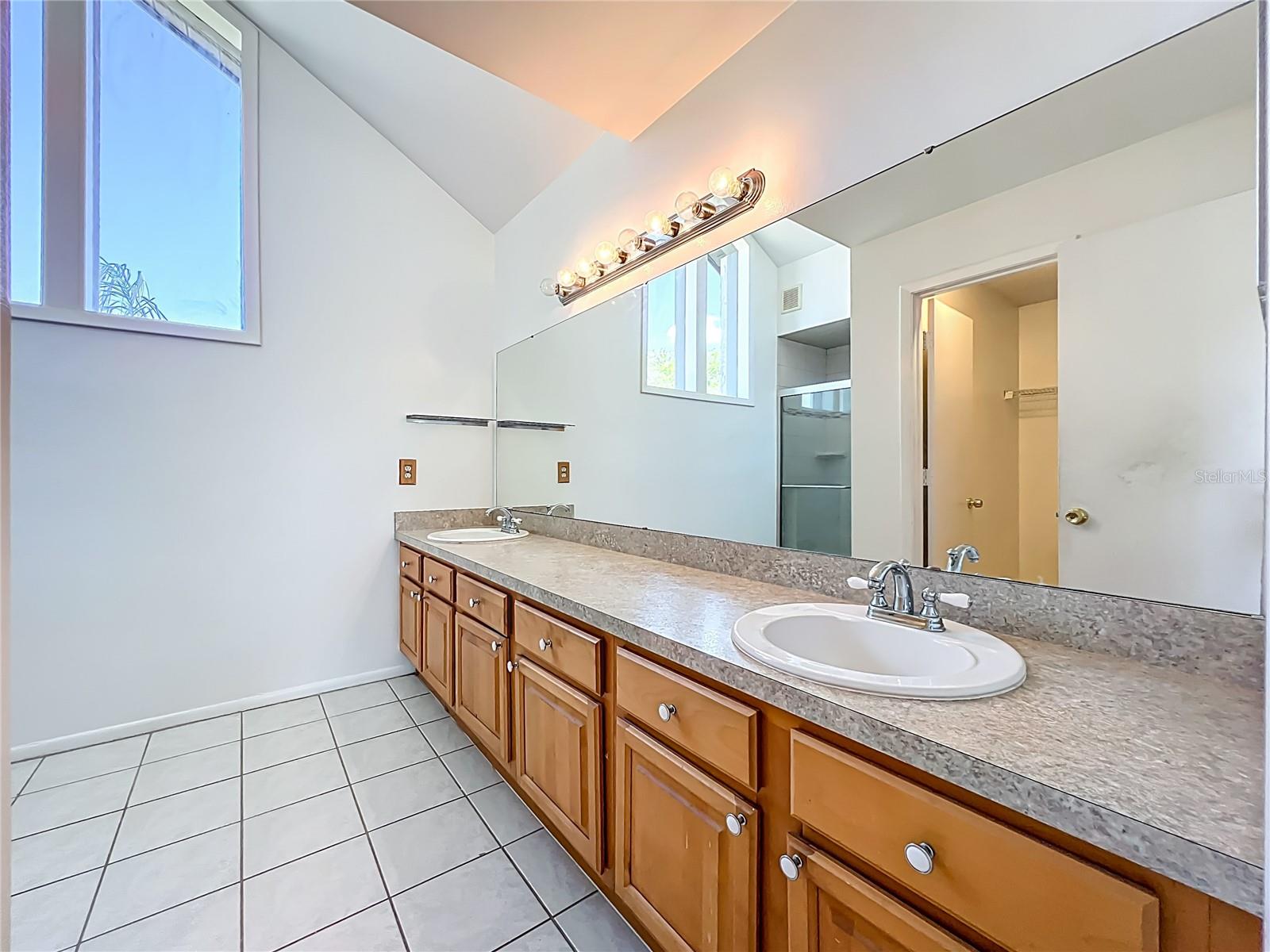 Image 48 of 64 For 2211 Fairmont Circle