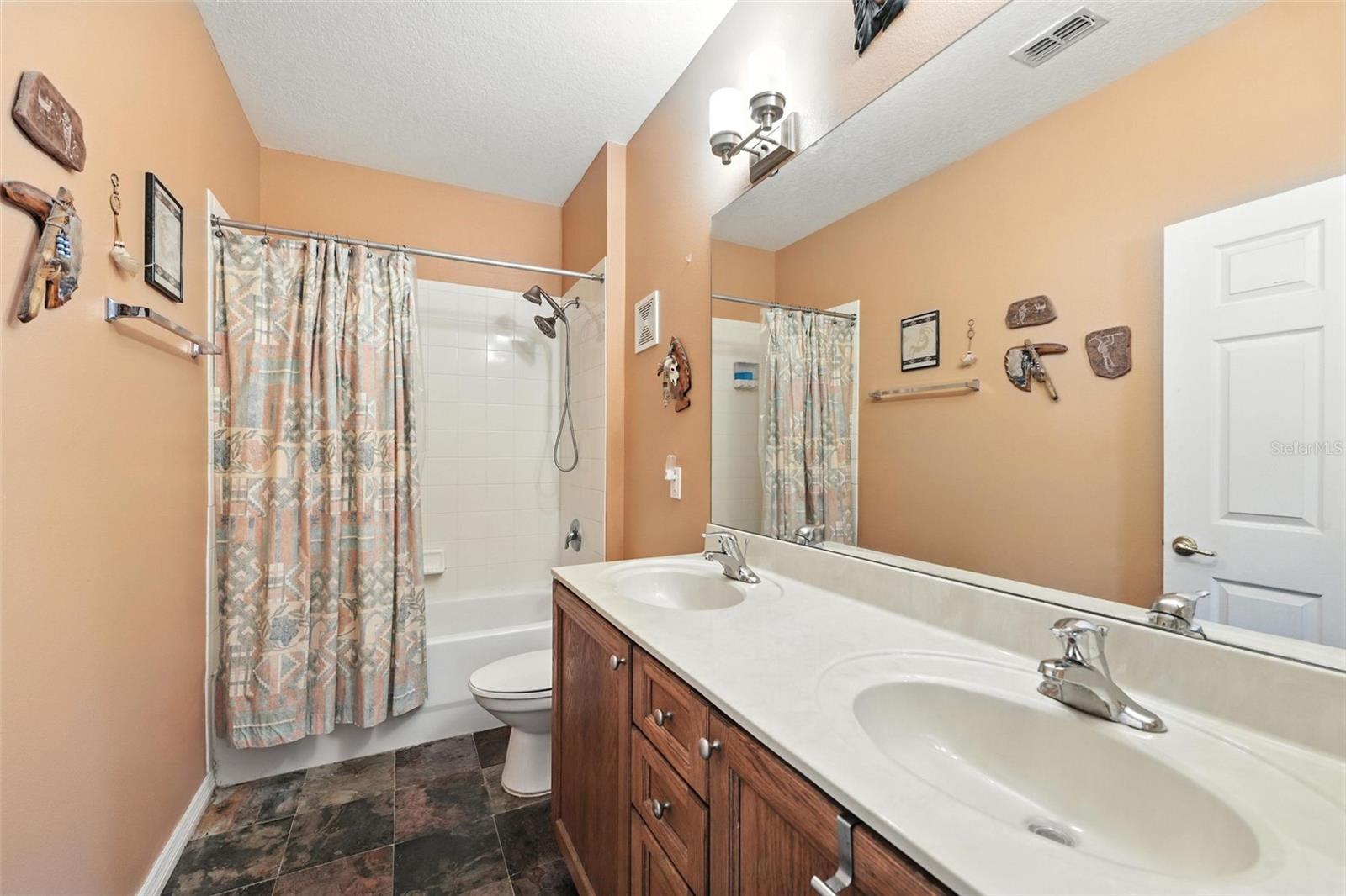 Image 9 of 15 For 10103 Regent Park Drive 2501