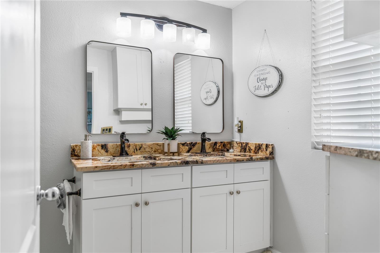 Image 17 of 28 For 4833 Apple Blossom Lane