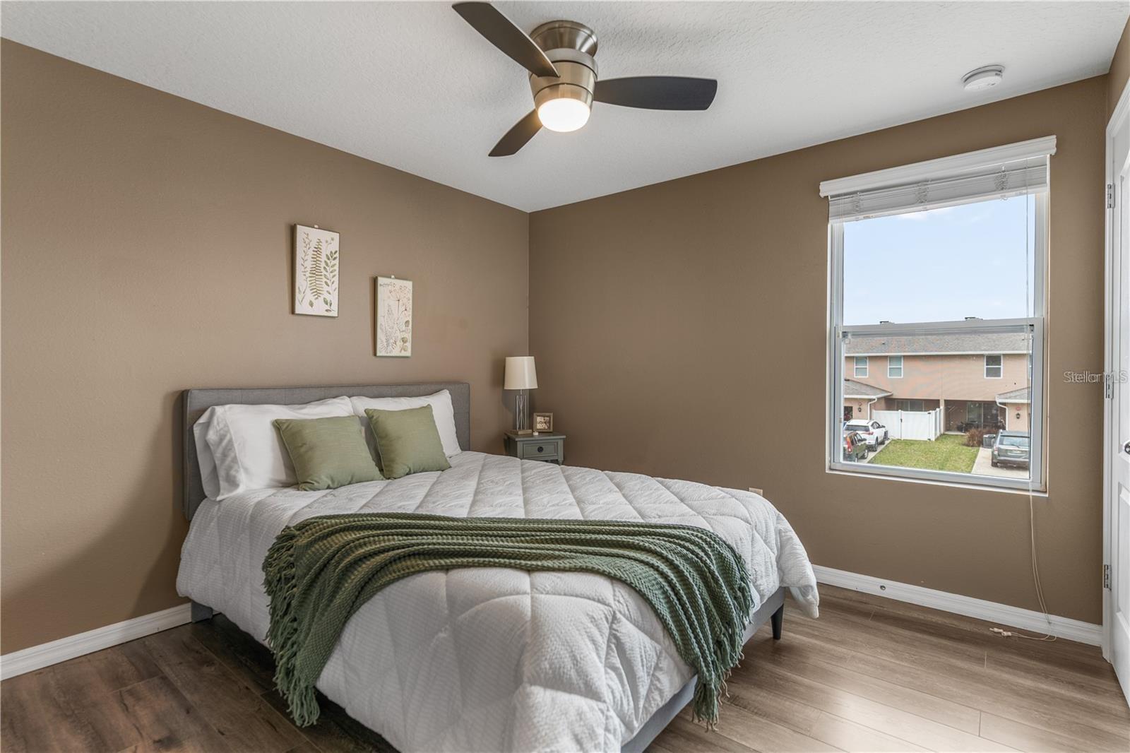 Image 19 of 28 For 4833 Apple Blossom Lane