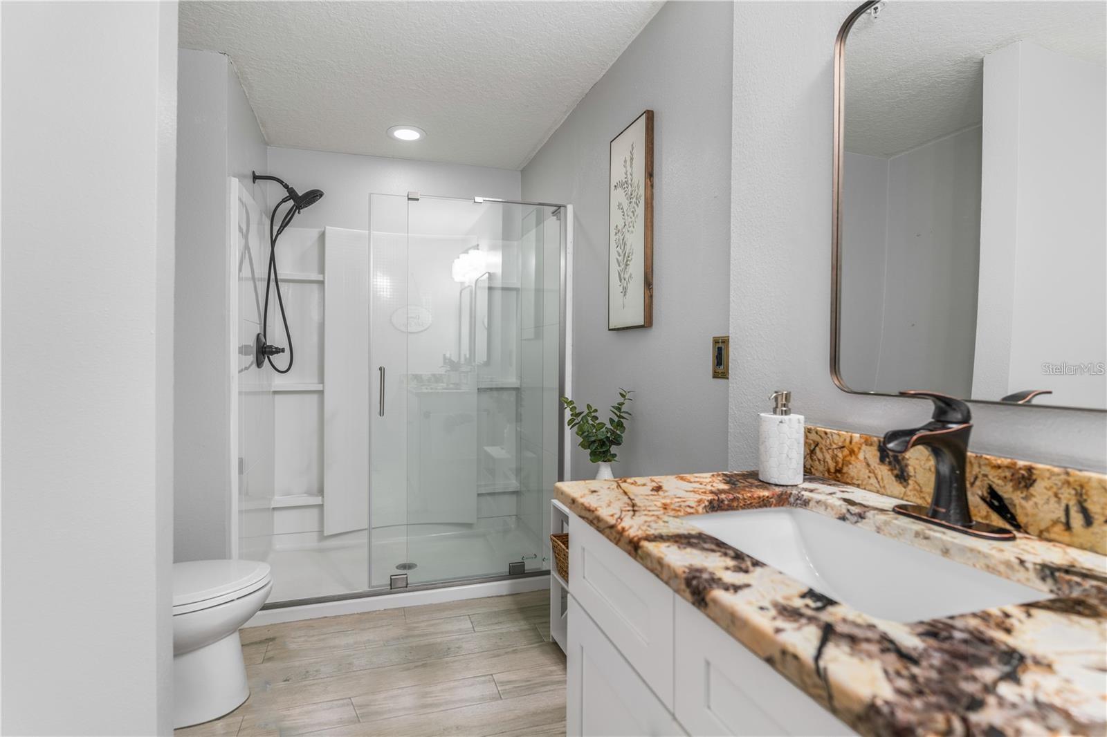 Image 21 of 28 For 4833 Apple Blossom Lane