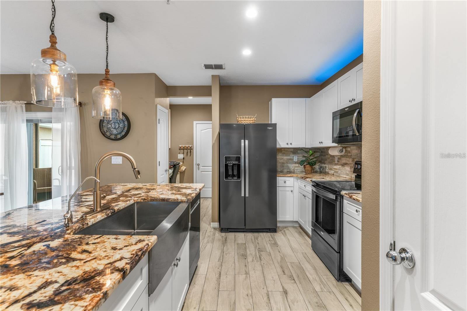 Image 5 of 28 For 4833 Apple Blossom Lane