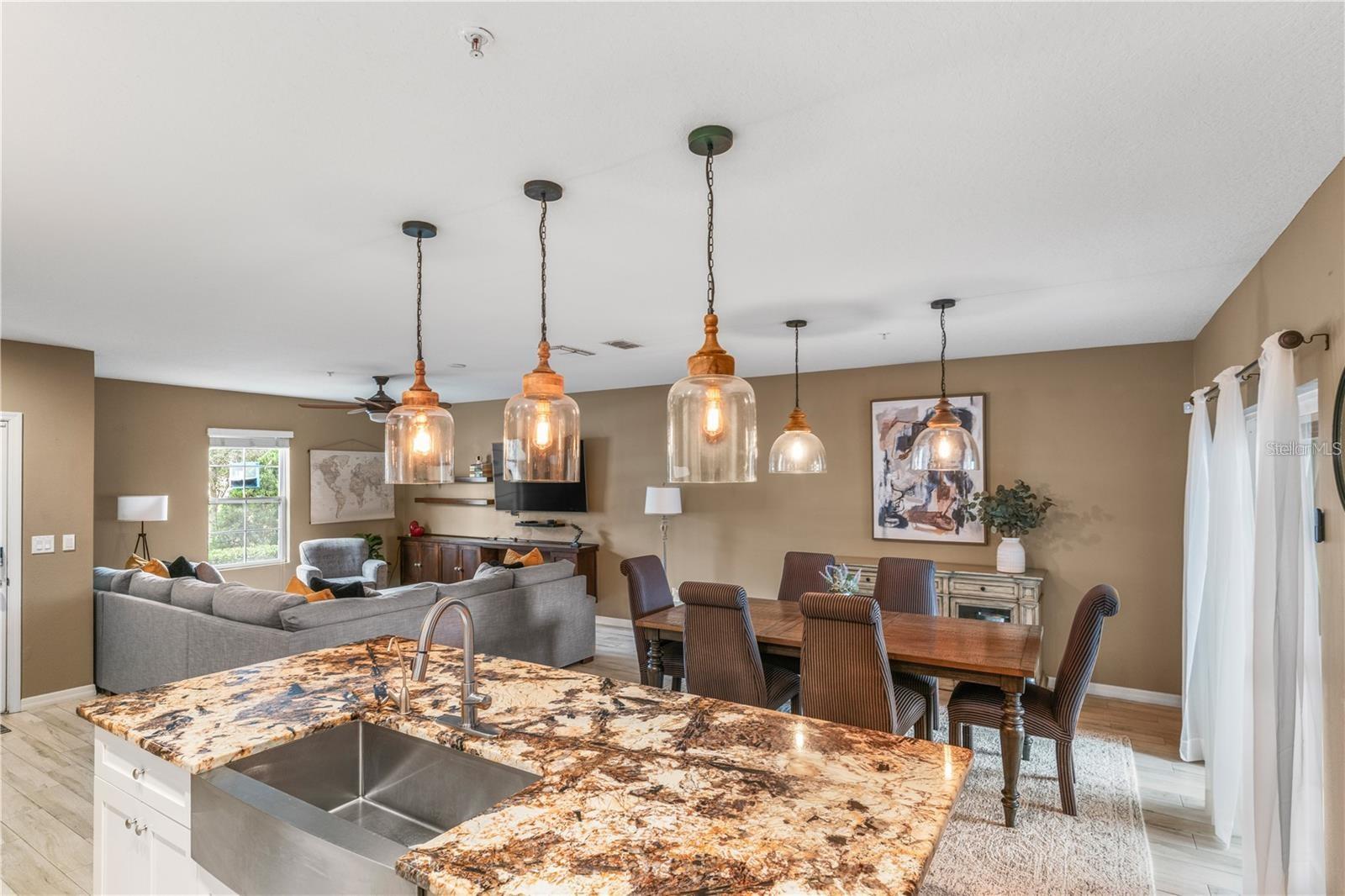 Image 6 of 28 For 4833 Apple Blossom Lane