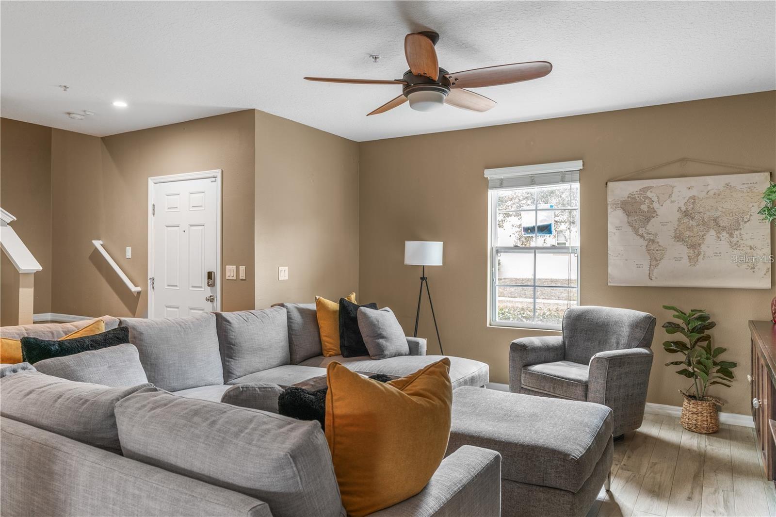 Image 9 of 28 For 4833 Apple Blossom Lane