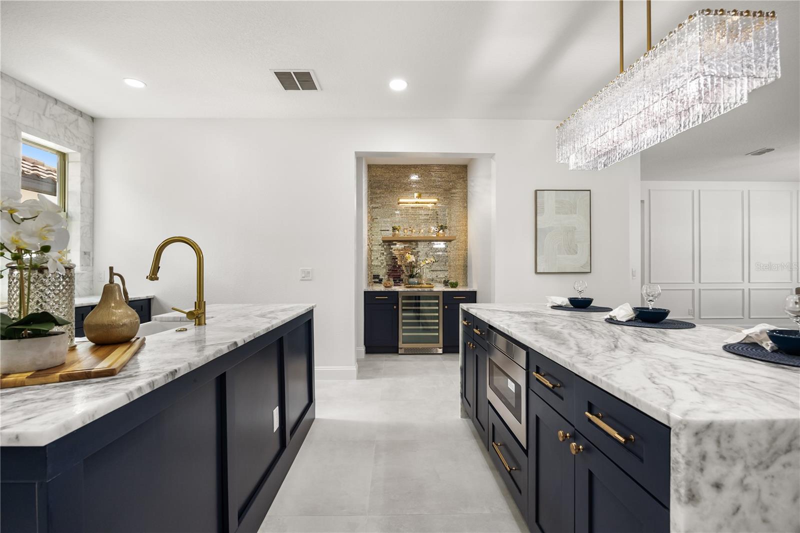 Image 14 of 51 For 8349 Vivaro Isle Way