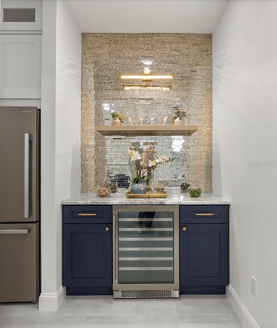 Image 20 of 51 For 8349 Vivaro Isle Way