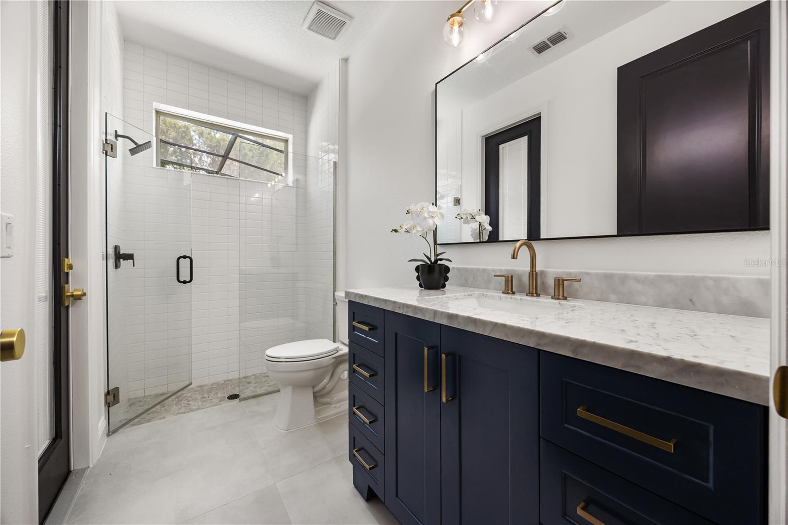 Image 21 of 51 For 8349 Vivaro Isle Way