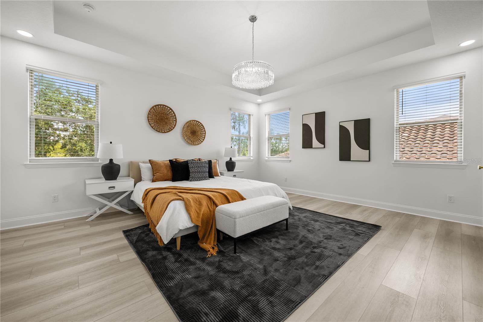 Image 30 of 51 For 8349 Vivaro Isle Way