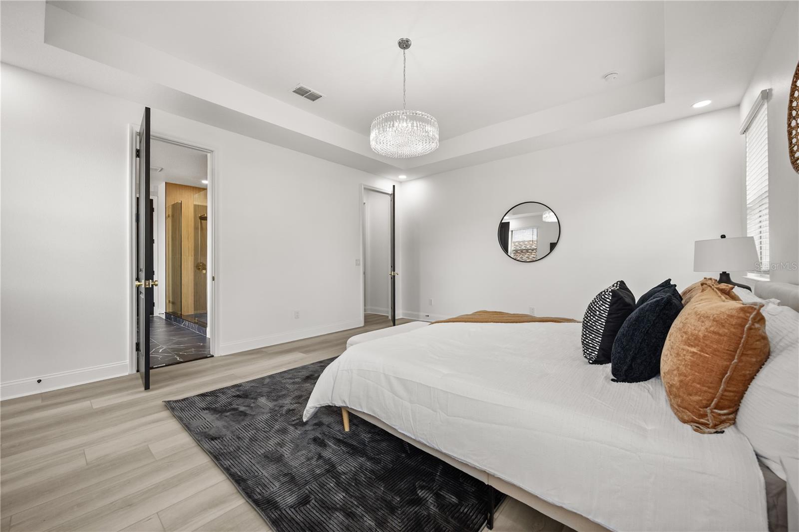 Image 31 of 51 For 8349 Vivaro Isle Way