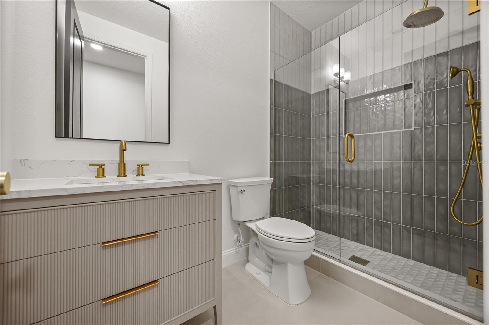 Image 42 of 51 For 8349 Vivaro Isle Way
