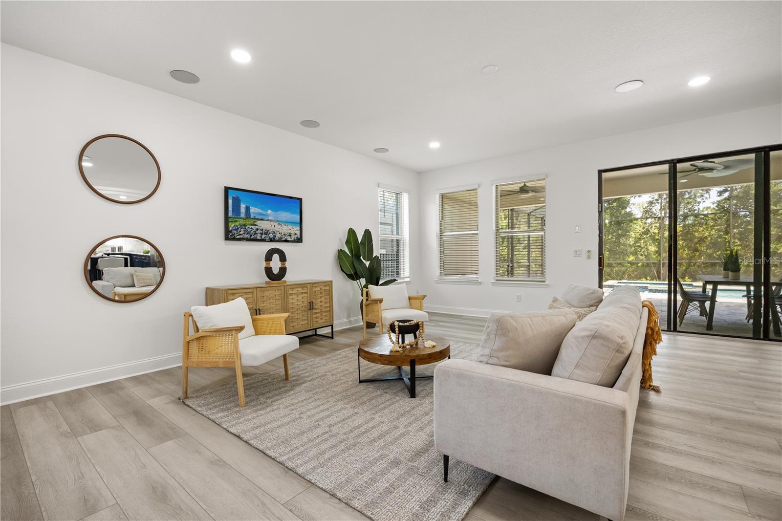 Image 7 of 51 For 8349 Vivaro Isle Way