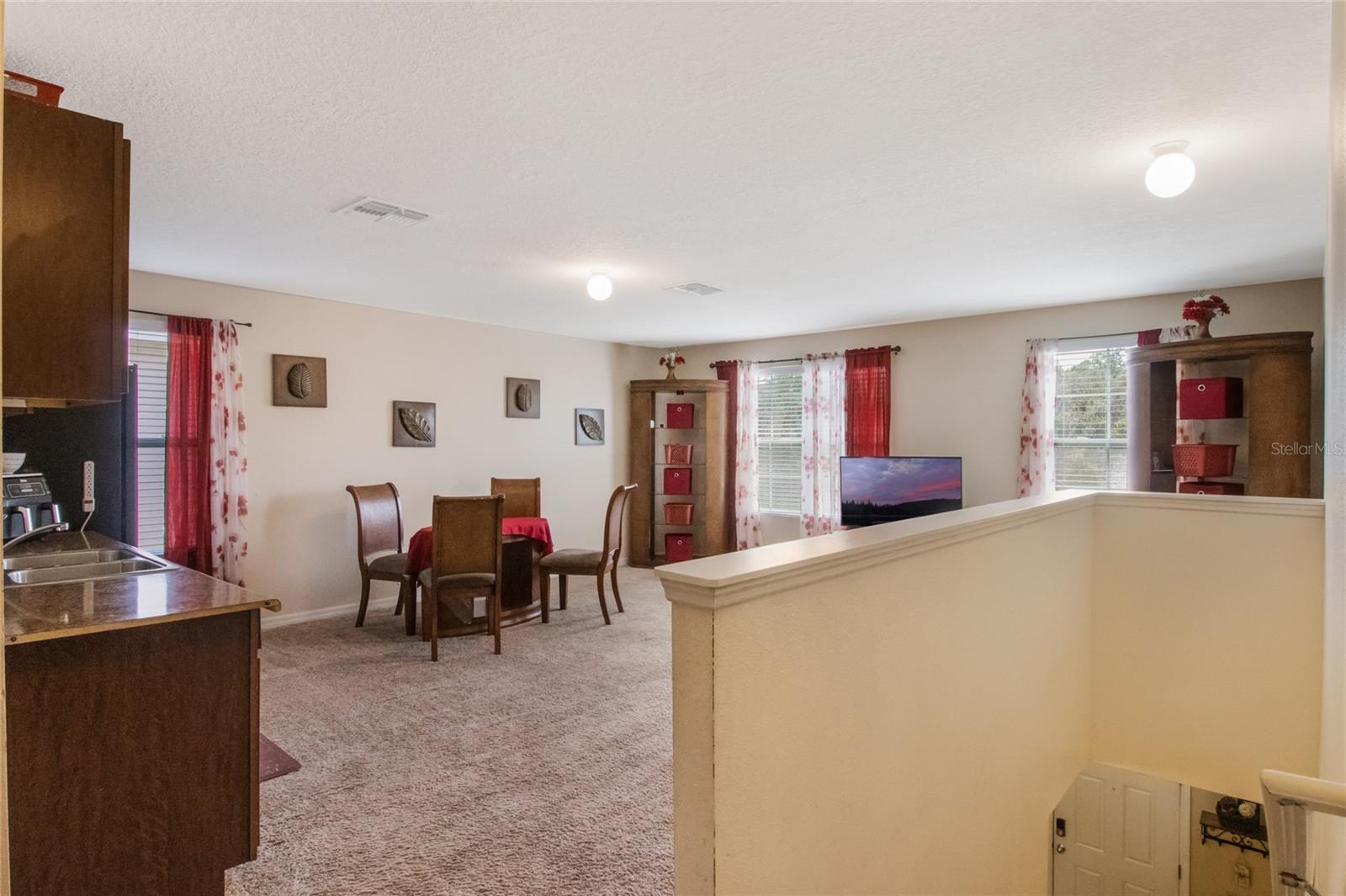 Image 15 of 54 For 210 Lazy Willow Drive