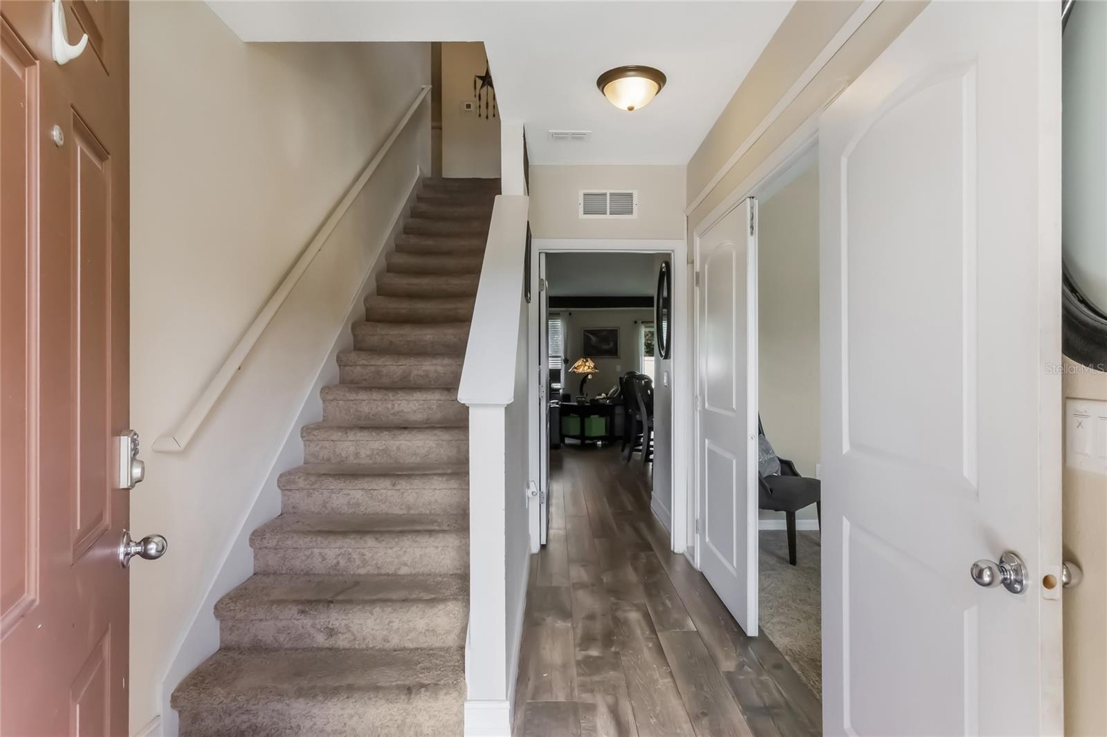 Image 3 of 54 For 210 Lazy Willow Drive
