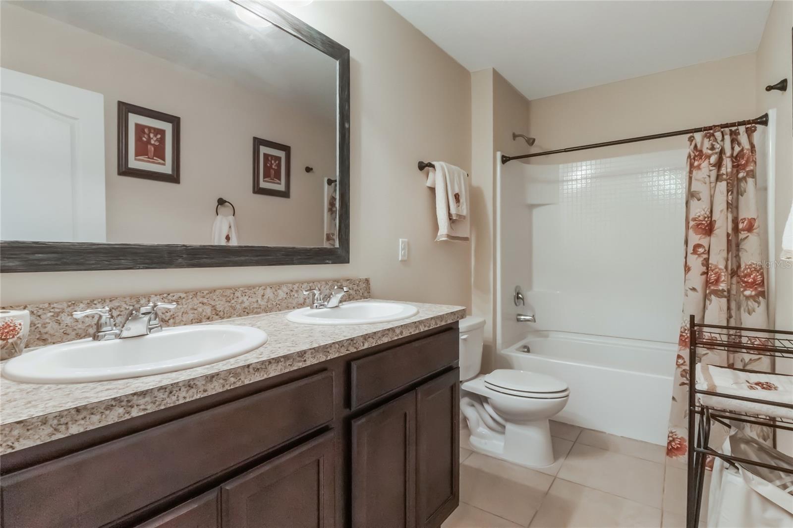 Image 33 of 54 For 210 Lazy Willow Drive