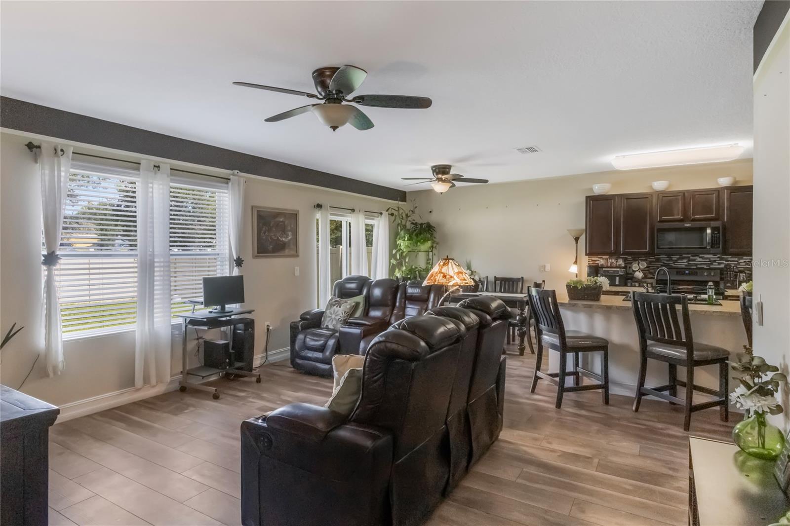 Image 6 of 54 For 210 Lazy Willow Drive