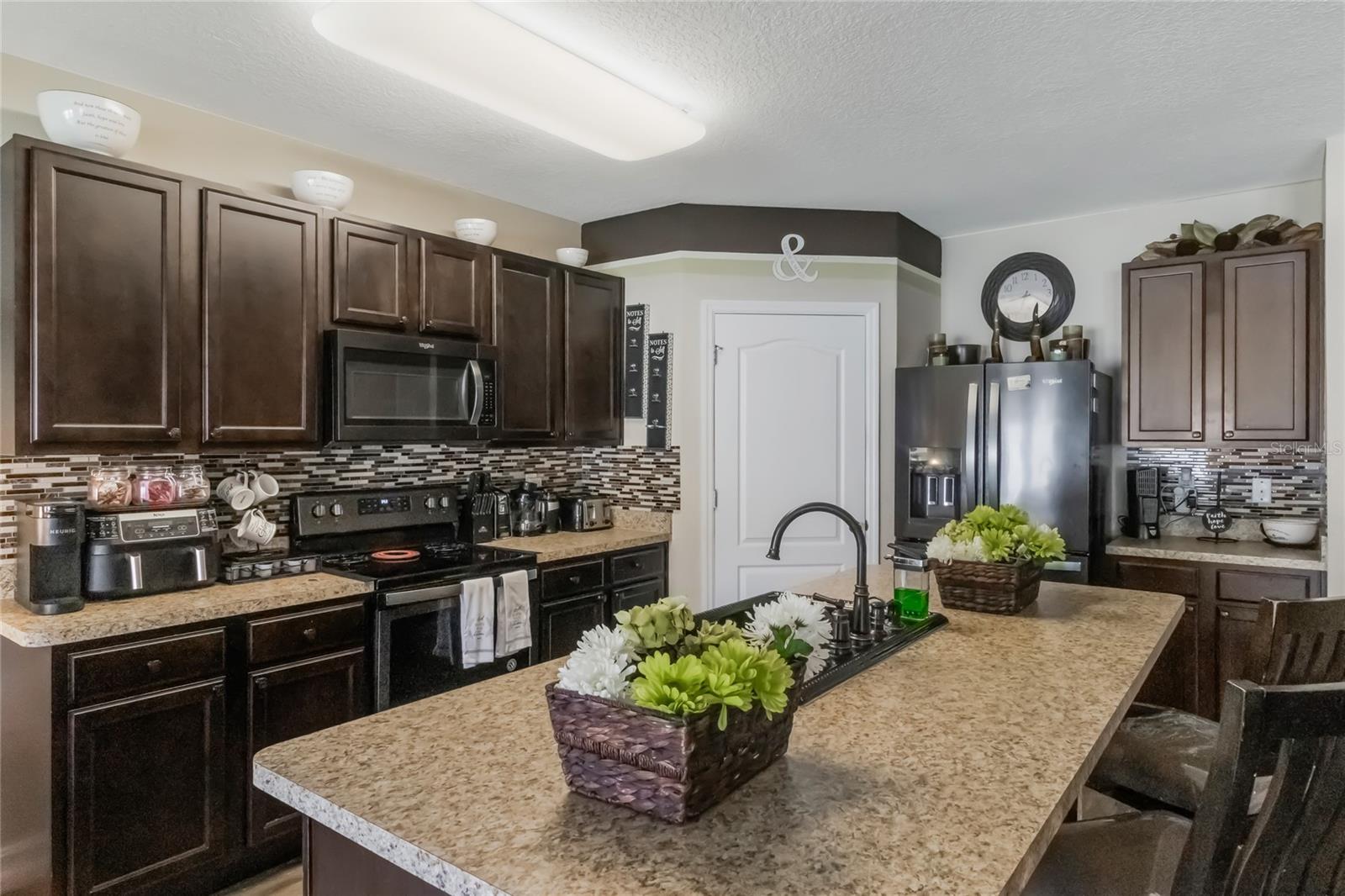 Image 9 of 54 For 210 Lazy Willow Drive