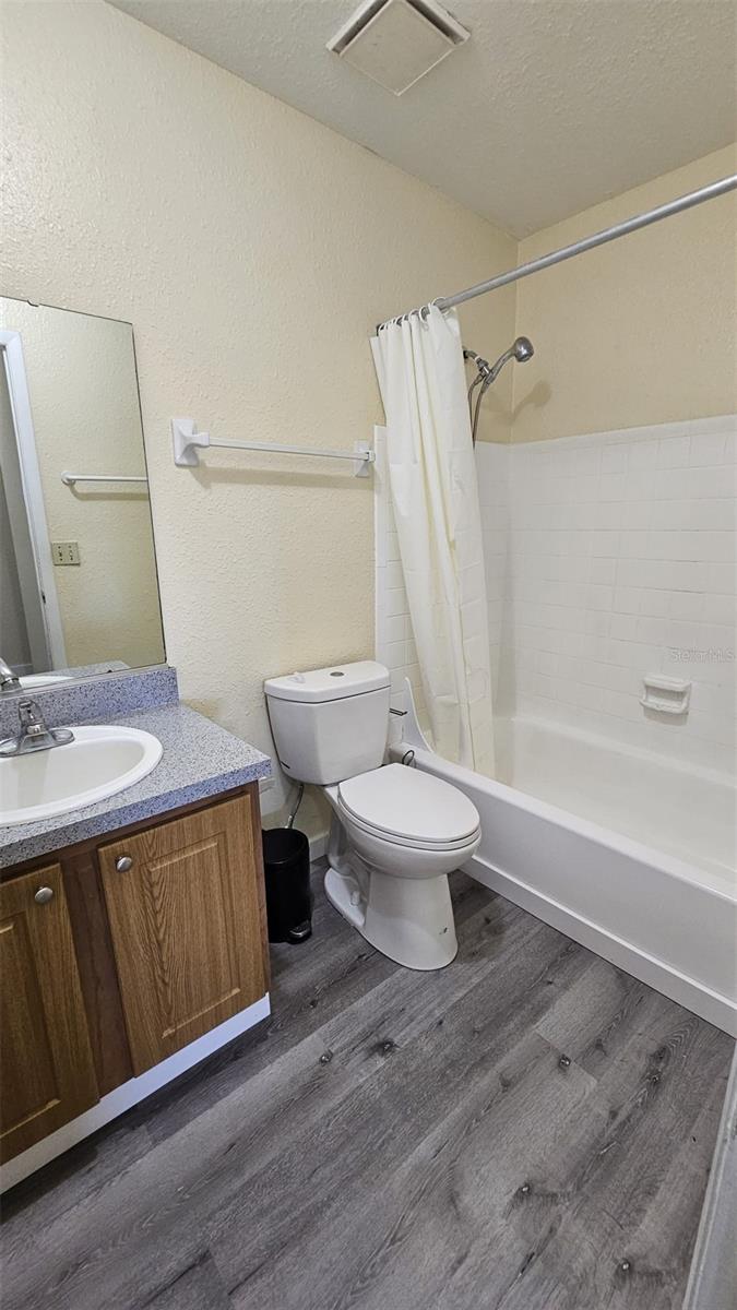 Image 14 of 26 For 4407 Semoran Boulevard 8