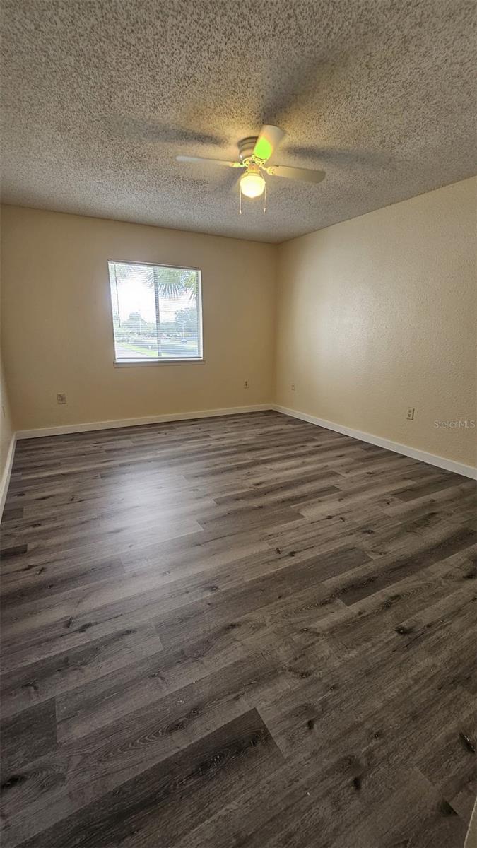 Image 21 of 26 For 4407 Semoran Boulevard 8