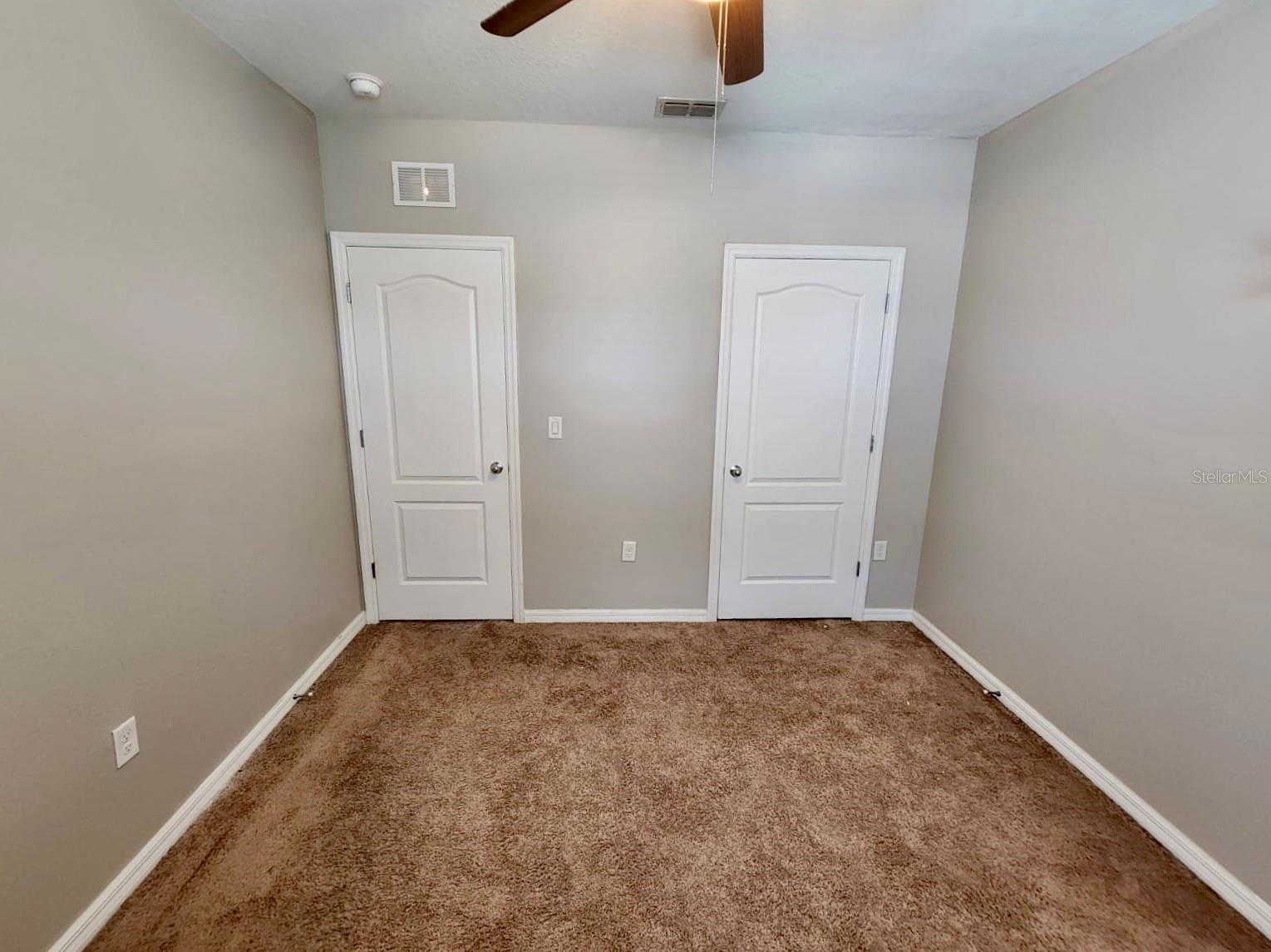Image 21 of 41 For 335 Arbor Lakes Drive