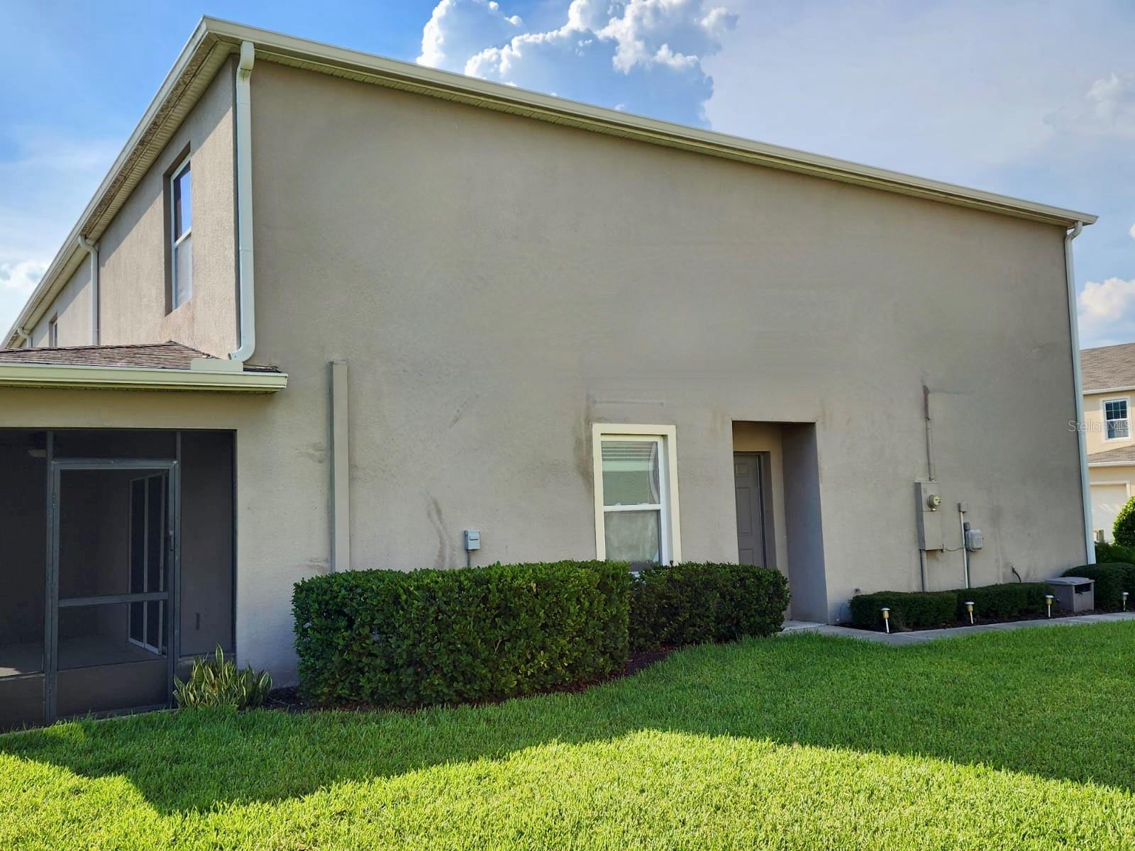 Image 31 of 41 For 335 Arbor Lakes Drive