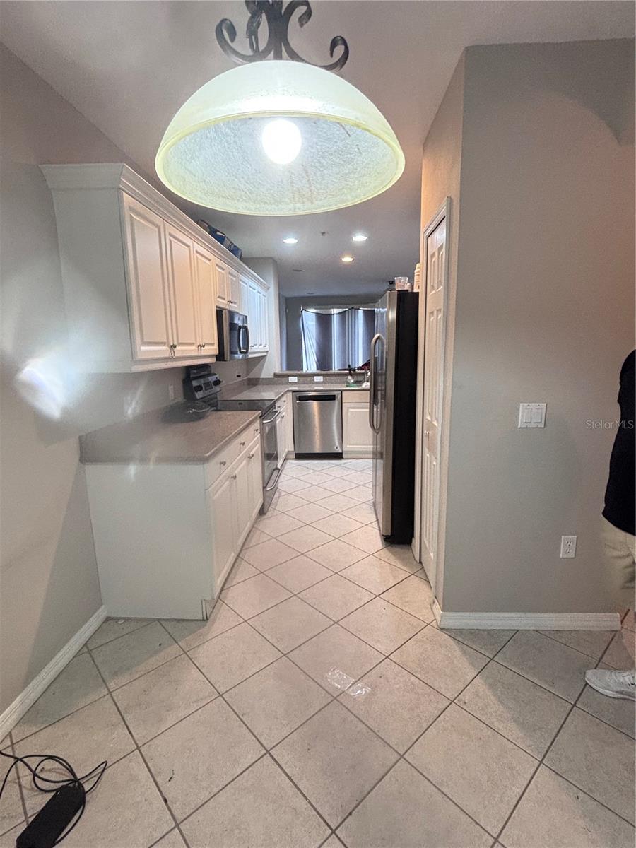 Image 3 of 10 For 5638 Simonton