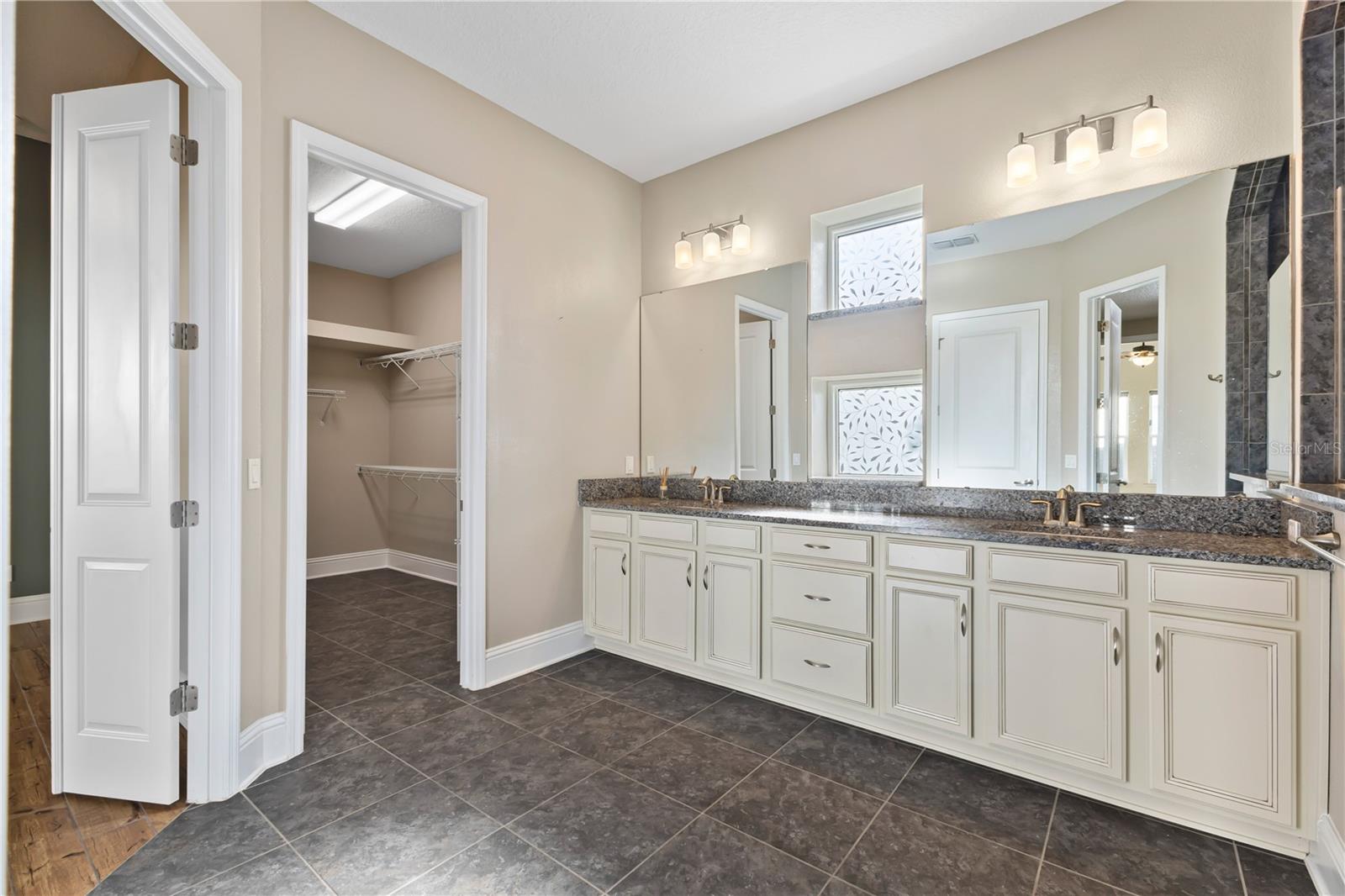 Image 42 of 86 For 13041 Gabor Avenue