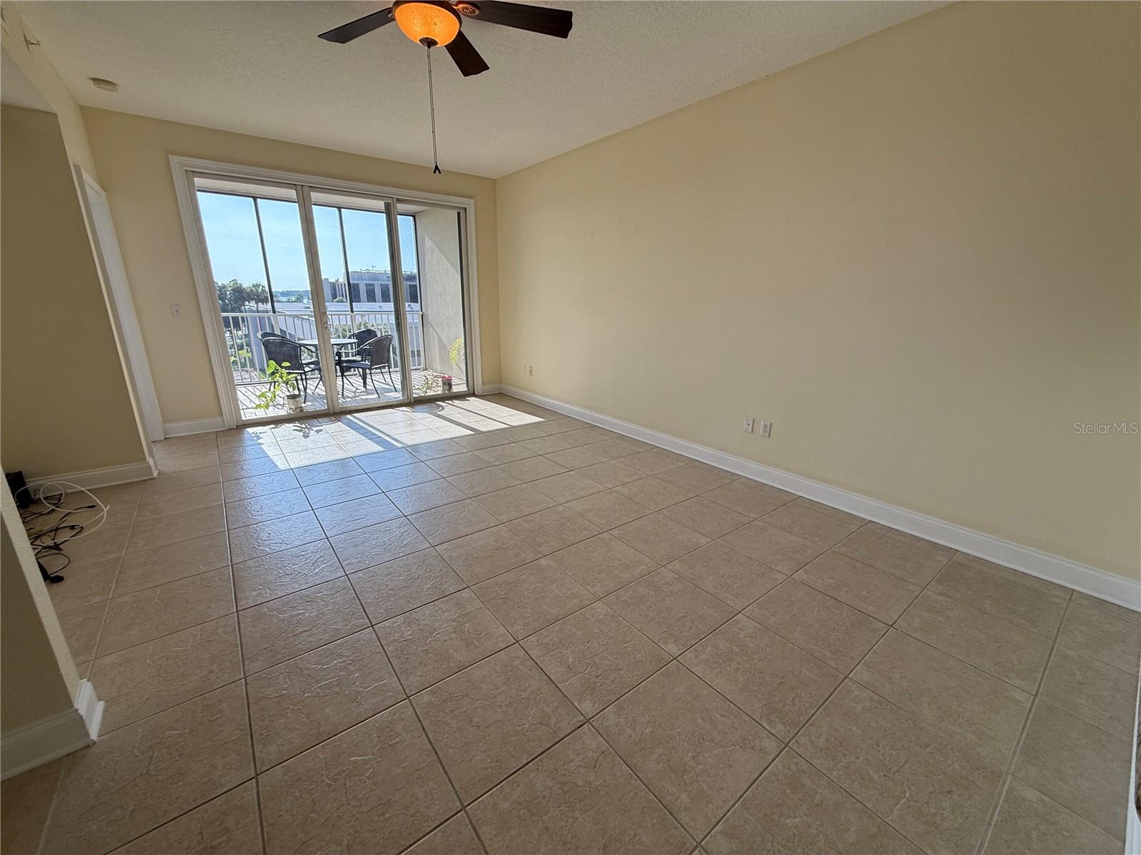 Image 2 of 12 For 225 Seminole Boulevard 412