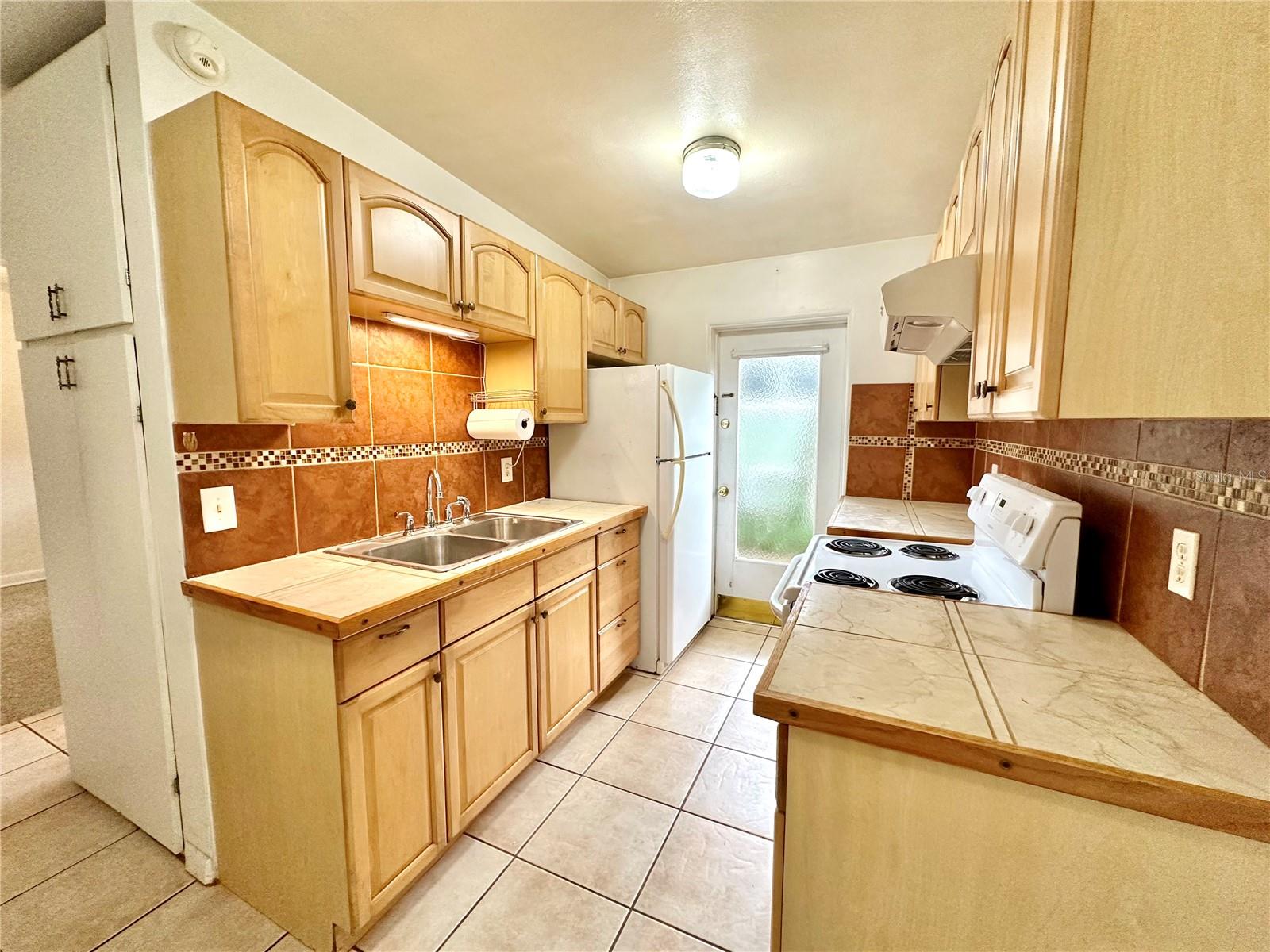 Image 7 of 16 For 1310 Esther Street