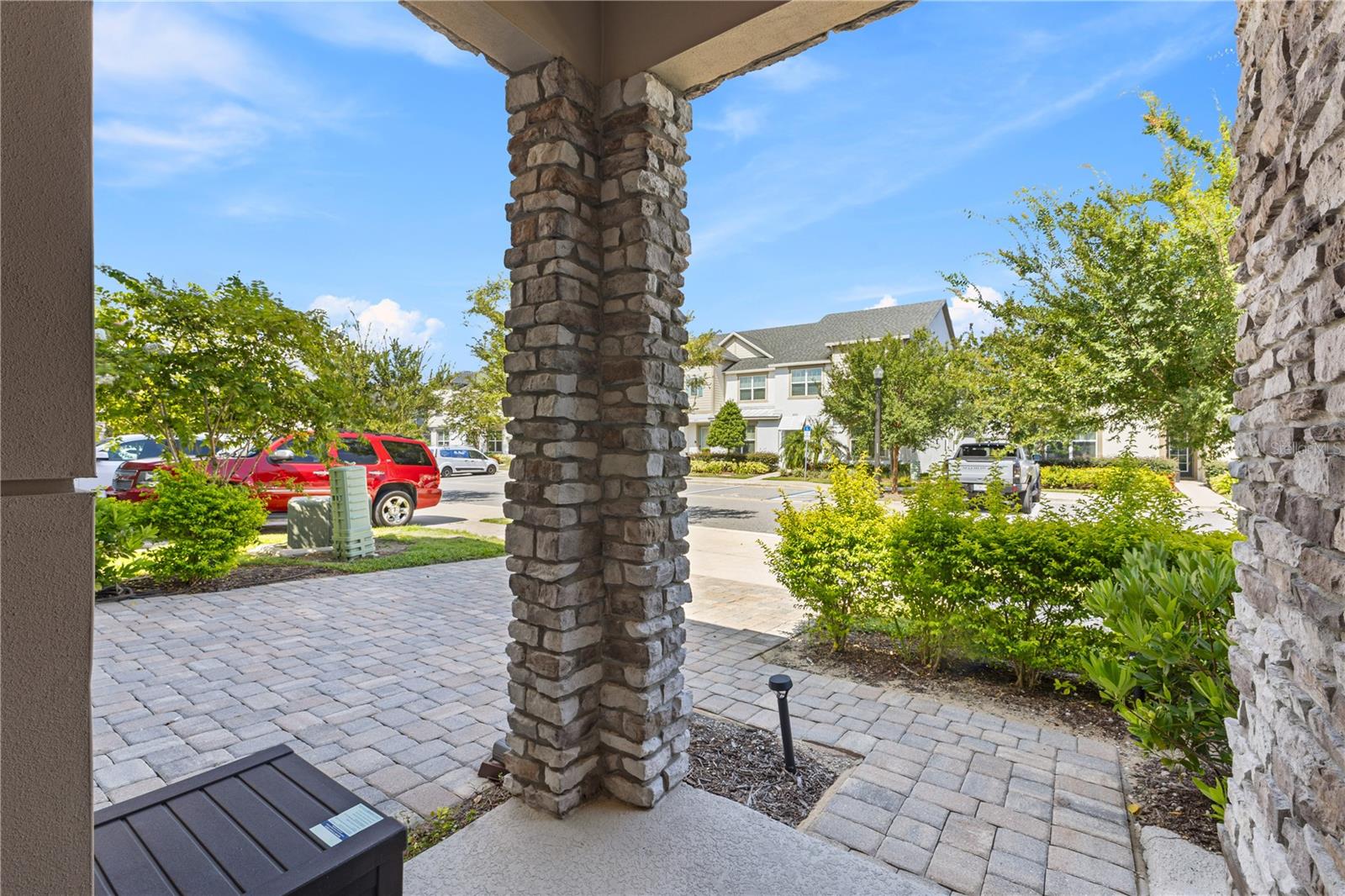 Image 4 of 85 For 8975 Amelia Downs Trail