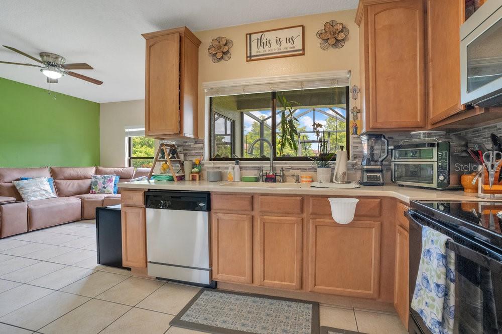 Image 13 of 38 For 9527 Muse Place
