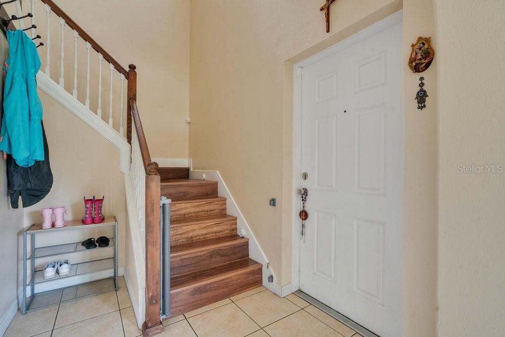 Image 4 of 38 For 9527 Muse Place