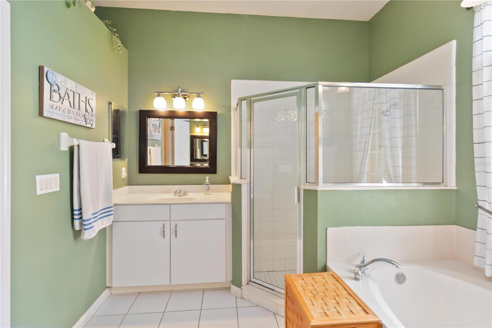 Image 34 of 69 For 817 Shallow Brook Avenue