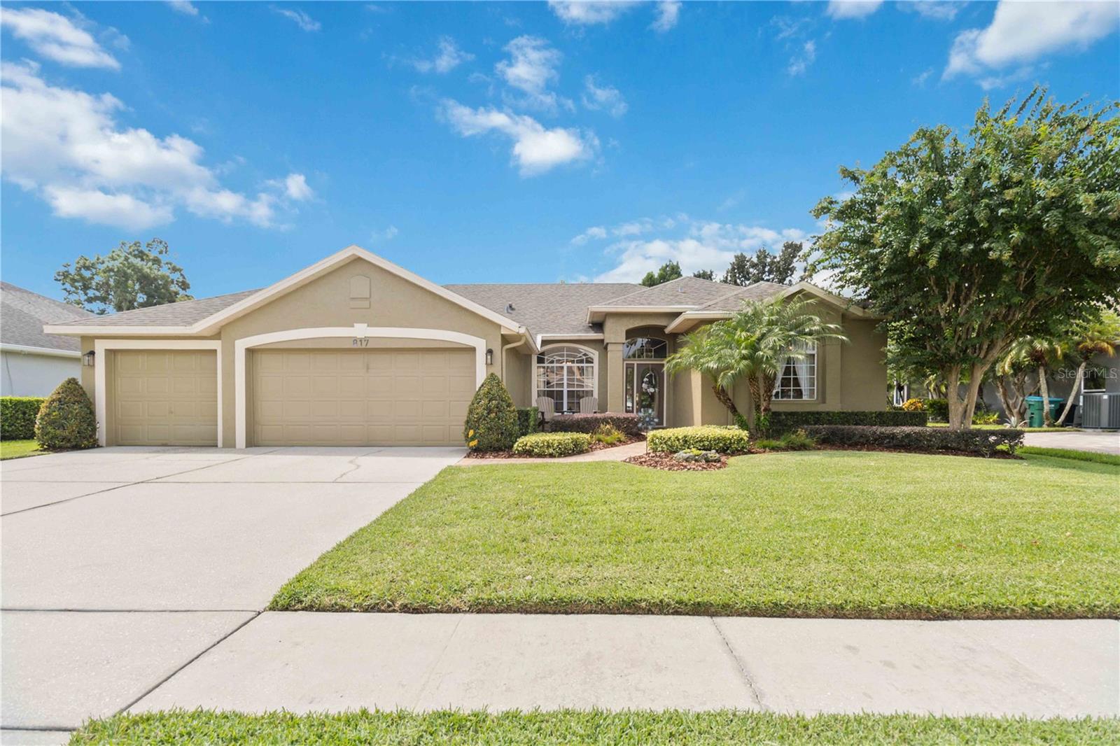 Image 5 of 69 For 817 Shallow Brook Avenue