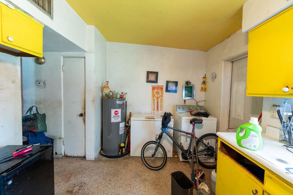 Image 7 of 15 For 4102 Lake Lawne Avenue
