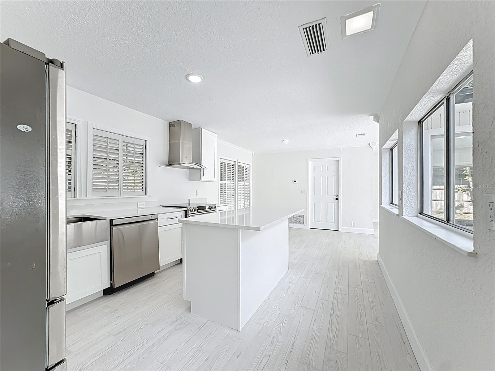 Image 21 of 73 For 1028 Princess Gate Boulevard