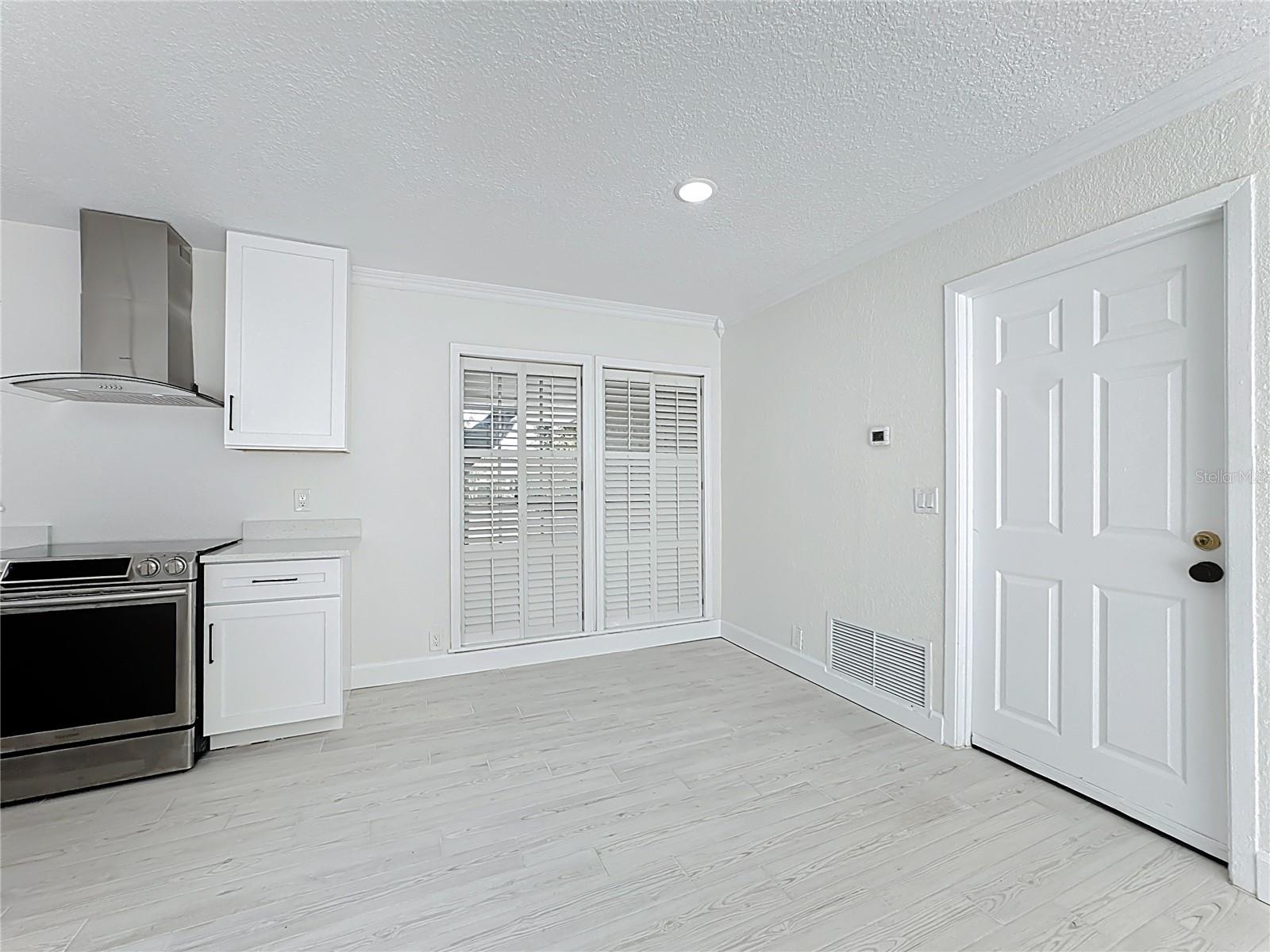 Image 31 of 73 For 1028 Princess Gate Boulevard